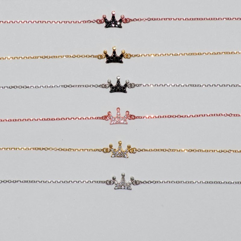 B013 Crown