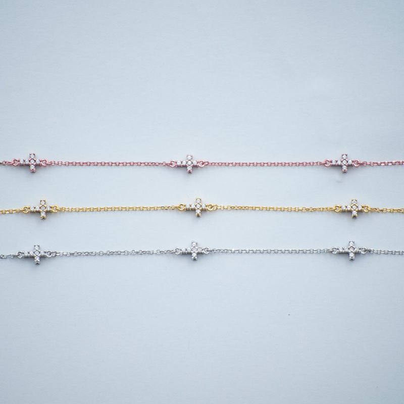 B077 Double Faced Cross Bracelet